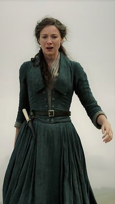 Claire Fraser Outfits, Outlander Outfits, Outlander Dresses, Claire Fraser Costume, Outlander Fashion, Farm Dresses, Hunting Dress, Outlander Style, Outlander Costumes