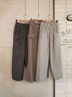 "Women's Wide Legs Front Big Pocket Linen Cotton Cropped Pants with band waist Light and thin linen cotton, stylish cool for summer Loose fit Easy front pockets Size One size, good for US size 4-12 waist width 30cm/ 12\" Length 86cm/ 34\" * Model Ht 5'7\"/170cm Fabric and Care 100% Linen Hand washing and line dry recommended Made in S Korea" Cotton Baggy Pants, Linen Pants Pattern, Celana Kargo, Loose Fitting Pants, S Korea, Big Pocket, Comfy Pants, Womens Pants, New Pant