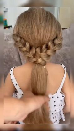 Hairstyle+Books+for+Girls Father Daughter Hairstyles, Braids For Long Hair Kids, Girl Hairdos Kids Easy Hair, Girls Long Hairstyles Kids, Hair Styles For Kids Girls Easy Braids, Toddler Hairstyles Girl Long Hair, Kid Hair Styles Easy, Elementary Hairstyles, Girls Hair Dos Kids