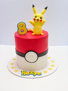 Pickachoo Cake Design, Pokemon Cake Simple, Pikachu Theme Cake, Peekachu Cake, Pokemon Fondant Cake, Picachu Cakes Pokemon, Pichachu Cake