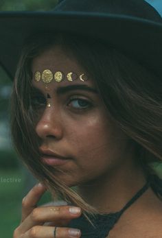 ••AshleighMagee•• Earth Warrior, Mimi Elashiry, Henne Tattoo, Festival Inspo, Estilo Hippie, Festival Inspiration, Foto Poses