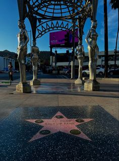 the hollywood walk of fame star is shown