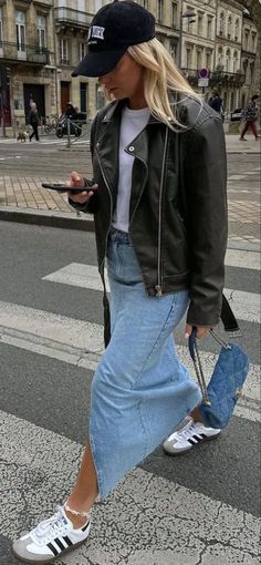 #laurella #fashion #hair #ootd #polishgirl #tiedye #stellamccartney #tshirt #makeup #nails Long Denim Skirt Outfit, Looks Adidas, Rok Outfit, Adidas Samba Outfit, Samba Outfit, Fall 2024 Fashion, Look Adidas, 2024 Fashion Trends, Denim Skirt Outfits