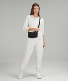 Lululemon Camera Bag Outfit, Lululemon Bag Outfit, Camera Bag Outfit, Lululemon Bag, Crossbody Camera Bag, Lululemon Bags, Lululemon Outfits, Bag Outfit, Summer 2025