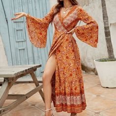 Purchased For Festival But Didn't End Up Wearing. So Pretty!! Boho Flare Sleeve Wrap Dress. Sleeves In Bicep Area Are Fairly Snug. Only Wore To Try On Once I Received It. Business Formal Dress, Coachella Dress, Mode Boho, Formal Dresses Gowns, Elegante Casual, 90s Dress, 70s Style, Vestidos Vintage, Professional Dresses