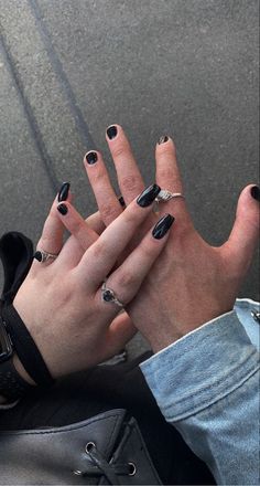 bf+gf matching nails and rings🥺 Matching nails with boyfriend ideas, Nail ideas for couples Couple Nails Matching Black, Matching Nails Couples Black, Matching Halloween Nails With Boyfriend, Matching Nails With Boyfriend Ideas, Initial Nail Designs, Nails With Boyfriend, Couple Nails Matching, Boyfriend And Girlfriend Nails, His And Hers Nails