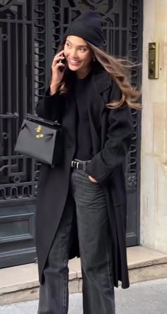 Black Tie Belt Coat Outfit, Black Peacoat Outfit, Belted Coat Outfit, Dublin Street Style, Winter Coats Outfits, Black Outfit Winter, Travel Outfits Winter, Tie Belt Coat, Peacoat Outfit