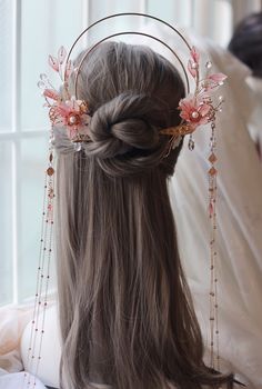 Chinese Fantasy Hairstyle, Japanese Ribbon Hairstyle, Chinese Accessories Hair, Chinese Princess Hair, Chinese Princess Hairstyle, Sangjit Hairstyle, Hanfu Headpiece, Chinese Headpiece, Chinese Hair Ornaments