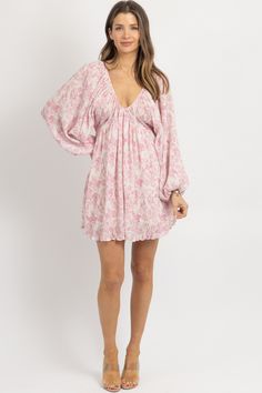 *SIGN UP FOR RESTOCK NOTIFICATIONS, ITEMS ARE RESTOCKED WHEN POSSIBLE BASED ON DEMAND* DESCRIPTION 100% Polyester Mini dress, Babydoll dress, Dolman sleeves, Relaxed fit, Floral Naomie is wearing a size small Height | 5'8 Dress size | 2 Please note: All items purchased on sale are final sale. We recommend checking your cart for sale items to make note of non-returnable items. Babydoll Dress Outfit, Dolman Sleeve Dress, Striped Knit Dress, Tassel Dress, Linen Dresses, Classy Dress, Babydoll Dress, Maternity Fashion, Striped Knit