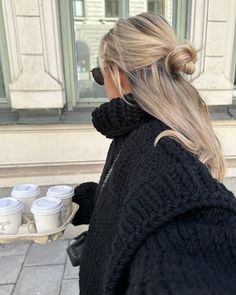 Classy Blonde Hair, Blonde Hair 2024, Short Hair Winter, Blondes Hairstyles, Blonde For Fall, Blonde Hair For Fall, Cute Fall Hair, Winter Hair Styles, Fall Hair Styles