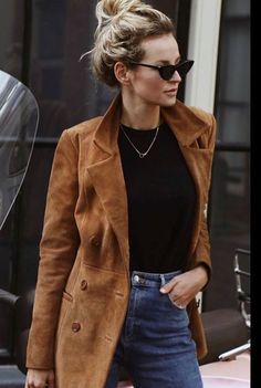 The Best Winter Coats Everyone Will Be Wearing This Season - Society19 UK Cognac Coat Outfit, Brown Suede Leather Jacket Outfit, Brown Suede Trench Coat Outfit, Cognac Blazer Outfits, Brown Leather Coat Outfit Women, Brown Suede Coat Outfit, Suede Jacket Outfit Women, Suede Trench Coat Outfits, Cognac Leather Jacket Outfit