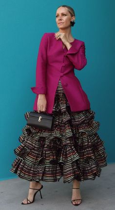 Pleated Skirt Outfit Casual, Modest Lookbook, Colorblock Fashion, Skirt Outfit Casual, Skirt Inspiration, Coban, African Inspired Fashion, Long Skirts, Yes To The Dress