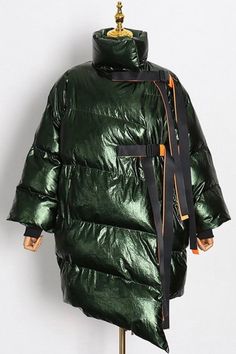 This long puffer is one size fits most. Step out fashionable! Winter Typ, Long Puffer Coat, Long Puffer, Warm Down, Stylish Coat, Padded Coat, Cotton Coat, Green Coat, Body Warmer