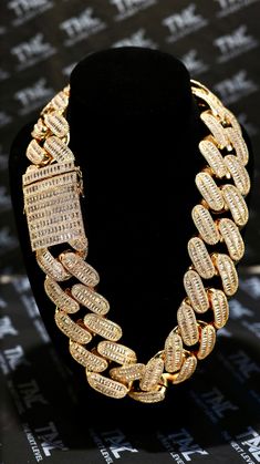 PRODUCT IS BACK IN STOCK AND READY TO SHIP - GRAB YOURS NOW BEFORE THEY'RE GONE AGAIN! 🚀🔥 We have this piece available in Silver and gold | 24 INCHES In length  Nothing says STATUS! as this beautiful 42mm iced out cuban chain. Crafted with Great attention to detail, this high-quality accessory Exudes an exquisite fusion of Cuban style and contemporary elegance. Prepare to be captivated by the dazzling brilliance of our High-Quality CZ zirconia Stones. Each stone is carefully selected to ensure maximum sparkle, creating an unrivaled radiance that catches the eye and commands attention. The precision-cut stones are set with expert craftsmanship, CAREFULLY HANDMADE ensuring that the shimmering facade of this chain stands out in any crowd. Measuring a WHOOPING 42mm, the size of the links on Big Gold Chains, Expensive Sports Cars, Cuban Style, Boujee Aesthetic, Expensive Jewelry Luxury, Gold Chains For Men, Miami Cuban, Girly Accessories, Expensive Jewelry