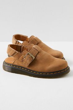 Fall Clogs, Mission Fits, Dr Martens Jorge, Preppy Wishlist, Fall Wishlist, Suede Clogs, Suede Mules