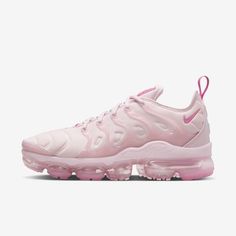 Womens Nike Vapormax Shoes, Cute Nike Shoes Pink, Pink Workout Shoes, Pink Vapormax Nike Outfit, Nike Air Vapormax Women Outfit, Nike Trendy Shoes, Cute Jordans For Women, Trendy Shoes For Women Sneakers, Pink Shoes Nike