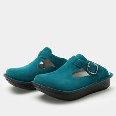 Classic Unteal Now open back clog on a classic rocker outsole |Clog with a Teal nubuck leather upper. Alegria Shoes, Signature Look, Nubuck Leather, Custom Fit, Clogs, Rocker, Walking, Leather Upper, Buckle