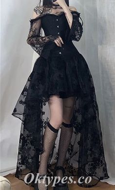 Old Fashion Dresses, Dresses Homecoming, Goth Dress, A Line Prom Dresses, Gothic Outfits, Goth Outfits, Fancy Outfits, Edgy Outfits, Fashion Mode