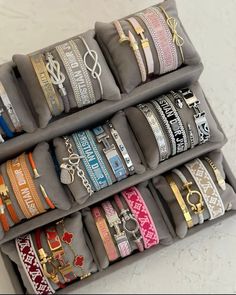 Bracelet Stack Aesthetic, Where To Buy Jewelry, Bracelet Dior, Xoxo Jewelry, Stacked Bracelets, Luxe Jewelry