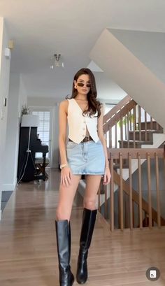 Inspo ootd Guadalajara Outfits, Ootd Vaquero, Classy Fashion Style, Outfit Vaquero, Looks Country, Ootd Inspo, Classy Fashion, Inspo Outfit