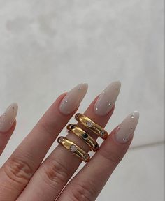 Acrylic Nails August 2023, Nail Art With Diamonds, Classy Coffin Nail Designs, August Nails 2023, Bridal Nails Designs, Subtle Nails, Gel Nails Diy