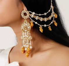 Haldi Jewellery, Navratri Jewellery, Handmade Accessories Ideas, Trendy Stud Earrings, Hair Chain, Bridal Hairdo, Bridal Jewelery, Indian Jewelry Earrings