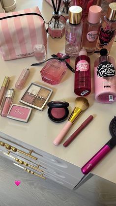 Teen Life, Makeup Obsession, Body Skin Care Routine, Beauty Skin Care Routine, Makeup Essentials, Pretty Makeup, Cute Makeup, Just Girl Things