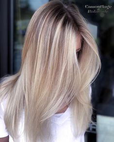 Pinterest|| ivy_inspirations Balayage Hairstyle, Blonde Lowlights, Balayage Hairstyles, Balayage Blond, Dyed Hair Pastel, Brown Ombre Hair, Brown Blonde Hair