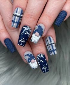 Unique Christmas silver -blue nail Xmas Nail Art, Cute Christmas Nails, Christmas Gel Nails, Christmas Nail Art Designs, Blue Nail, Winter Nail Art, Winter Nail Designs, Nailed It, Xmas Nails