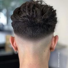 Hairstyles According To Face Shape, Hairstyle According To Face Shape, Male Hairstyle, V Shaped Haircut, Young Men Haircuts, Fade Haircut Styles, Best Fade Haircuts