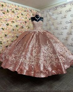 Quncie Dresses Rose Gold, Rose Gold Xv Dresses, Pink Quinceanera Dresses Rose Gold, Glitter Quince Dress, Quinceanera Dresses Rose Gold, Sparkly Quinceanera Dresses, Gold 15 Dresses Quinceanera, Pink Quince Theme, Rose Gold Quinceanera Dresses