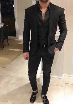 Prom Guys Outfits, Prom Men Outfit, Prom Outfits Men, Full Black Suit, Guys Prom Outfit, Black Prom Suits, Suits For Guys, Prom Outfits For Guys