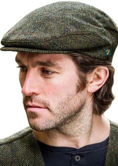 PRICES MAY VARY. MEN’S FLAT CAP: This flat hat for men combines traditional Irish style with comfort and warmth. Next time you need a stylish finishing touch to your outfit, reach for this newsboy cap! Wear it with a tweed coat and dress shoes for a night on the town, or pair it with a button-up shirt and loafers for a more casual look. No matter how you style it, this herringbone cap is a beautiful addition to anyone’s wardrobe. ARTISAN-CRAFTED WOOL CAP: The Trinity Cap is beautifully handcraft Irish Hat, Flat Cap Men, Tweed Hat, Woolen Cap, Flat Hats, Green Tweed, Aran Sweater, Mens Fashion Edgy, Killarney