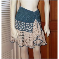 Woman's Granny Square Ruffled Crochet Lined Mini by AnnieBriggs, $139.00 Pola Rok, Crochet Shorts, Knitting Crochet, Knit Skirt, Vintage Sewing Patterns