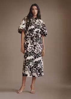 Floral puffed sleeves dress - Women | Mango USA Sleeves Dress, Puffed Sleeves Dress, Puffed Sleeves, Design Floral, Stand Up, Jumpsuit Dress, Puff Sleeve, Mango, Floral Print