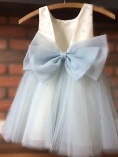 A-Line Knee Length Flower Girl Dress Wedding Party Girls Cute Prom Dress Satin with Bow(s) Tutu Frozen Fit 3-16 Years 2024 - $59.99 Cute Prom Dress, Prom Dress Satin, Flower Girl Dresses Blue, Cheap Flower Girl Dresses, Dress Wedding Party, Gold Wedding Dress, Girls Dresses Online, Tulle Flower Girl, Cute Prom Dresses