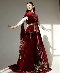 Russian Nobility Clothing, Ravkan Fashion, Turkish Traditional Dresses, Traditional Russian Clothing, Circassian Dress, Russian Traditional Dress, Russian Dress, Arab Dress, Turkish Clothing