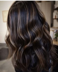 Hair Balayage Ideas, Chocolate Brown Balayage, Dark Brown Hair Color Ideas, Highlights For Dark Brown Hair, Balayage Ideas, Brown Hair Color Ideas, Beautiful Black Hair