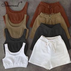 Summer Athleisure Outfits, Summer Matching Sets, Summer Athleisure, Athleisure Outfits Summer, Athleisure Summer, Khaki Tops, Casual Sportswear, Crop Top And Shorts, Athleisure Outfits