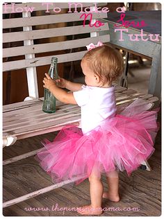 Learn how to make this super easy tutu in 20 minutes!  Includes sizing chart. Must Pin!  DIY No Sew Tutu for Little Girls!-good to know Tool Skirt Diy, How To Make A Tutu, Diy Toddler Tutu, Toddler Tutu Diy, Baby Tutu Diy, Making Tutus, Tutu Diy, Diy Tutus, Tulle Pink