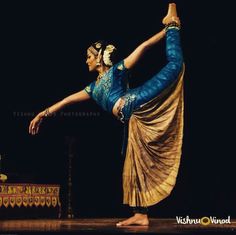 Bharatnatyam Costume, Bharatanatyam Makeup, Rukmini Vijayakumar, Flexible Poses