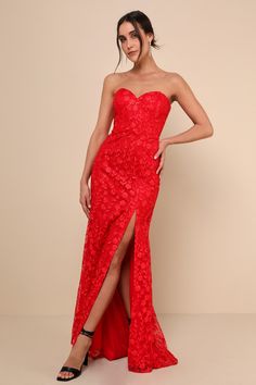 Romantic Beauty Red Floral Embroidered Strapless Maxi Dress