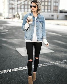 Denim Jean Jacket Outfits, Poncho Outfit, Outfits Juvenil, Moda Denim, Jean Jacket Outfits, Denim Jacket Outfit, Denim Outfits, Denim On Denim, Chic Fall Outfits