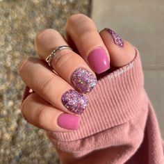 This is a beautiful dusty pink solid. Glitter Mauve Nails, Pink Nails With Gold Glitter, Pink Black Nail Art, Glitter Dip Powder Nails, Blush Nail Designs, Blush Nail, Pink Black Nails, Rose Gold Nails Glitter, Shiney Things