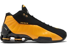 Gold Nike Shoes, Mens Nike Shox, Basketball Shoes For Men, Nike Free Shoes, Nike Shox, Gold Shoes, Hot Sneakers, Gym Shoes, Mens Fashion Shoes