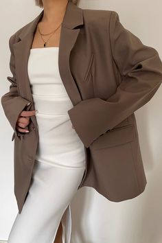 Item Type: TopsMaterial: Polyester. SpandexPattern: PlainNeckline: Lapel CollarSleeve Length: Long SleeveColor: Khaki. Black. Gray. BrownSize: S.M.L Size (CM): Length Bust Shoulder Sleeve S 68.5 108 40 59.5 M 70.5 112 41 60.5 L 72.5 116 42 61.5 Rhinestone Dress, Dress Satin, Bandage Dress, Mesh Dress, Lapel Collar, Velvet Dress, Button Detail, Satin Dresses, Dress Fabric