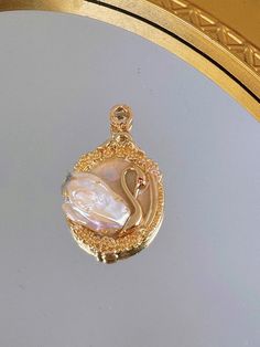 These are natural baroque pearl pendant gift made by me to be used for necklace pendant. Buying this pendant,you will  receive  a necklace go with the pendant and a gift box. It's a perfect gift for birthday, or a special occasion gift. 🚚 All items will shipped from New York within 2 business days with USPS 🚚 Please understand that delivery time is estimated and normally 90% of the orders will arrive within the estimation time. Dainty Baroque Pearl Jewelry For Gifts, Silver Baroque Pearl Necklace Gift, Unique Pearl Pendant Jewelry Gift, Pearl White Pendant Jewelry Gift, Exquisite Gold Pearl Necklace Gift, Gift Baroque Pearl Necklace, Dainty Baroque Pearl Pendant Jewelry, Delicate Charm Necklace With Pearl Pendant, Exquisite Pearl Charm Jewelry Gift