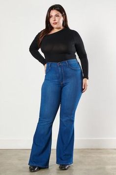 Shape Enhancing Flare Plus (2X)Rise: 13", Inseam: 32.5"Model is 5'9" and wearing a size XL Fall Flare Jeans Outfit, Fall Flare Jeans, Flared Jeans Outfit Fall, Flare Jeans Fall, Flare Jeans Outfit, Wide Leg Jeans Outfit, Jeans Outfit, Jean Outfits, Wide Leg Jeans