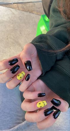 Nails Smile Design, Black Smiley Nails, Nail Art Smile, Smile On Nails, Smile Nails Acrylic, Punk Nails Short, Smile Nails Design, Nail Designs September, Smily Face Acrylic Nail Designs