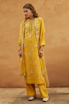 Shop for Avacara Yellow Cotton Matka Silk Embroidered Kurta Pant Set for Women Online at Aza Fashions Green Anarkali Dress, Yellow Suit, Kurta Pant Set, Anamika Khanna, Patch Dress, Silk Kurta, Silk Kaftan, Straight Kurta, Kurta With Pants